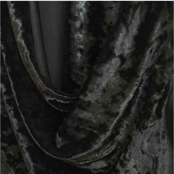 XS BLANKNYC BLACK VELVET ASYMMETRICAL JACKET NWOT - Picture 2 of 8